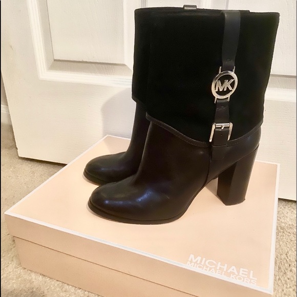 Michael Kors Fulton Black Bootie 10M fits sz 9 - Picture 4 of 8